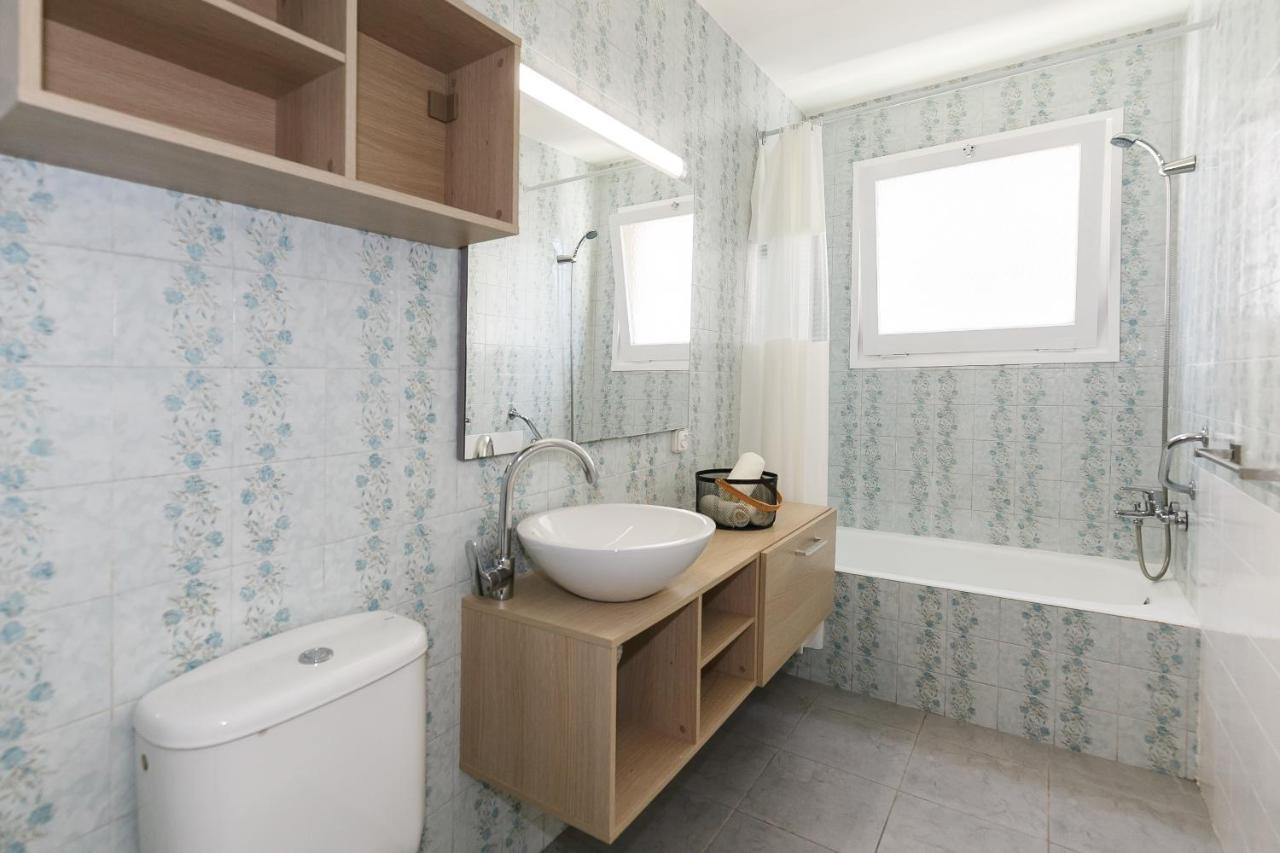 Uhc Nautilus Apartments Salou Exterior photo
